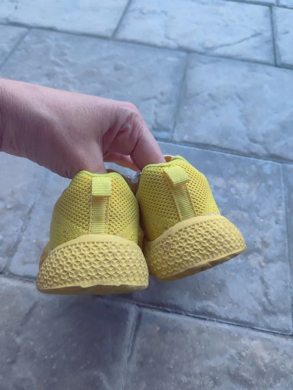 N/A bright yellow